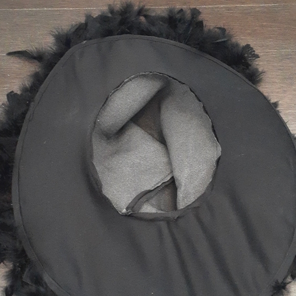 Pair of witch hats - everyday and feather formal! 🍂 - Picture 4 of 5